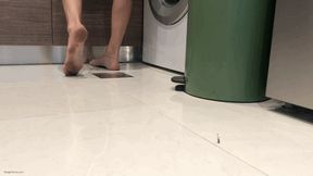 TINY BOYFRIEND SHRUNKEN BY GIANTESS - MOV HD