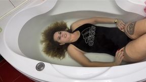 train with me to hold breath underwater