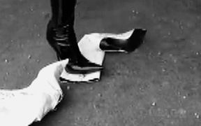 Heel Dominate
