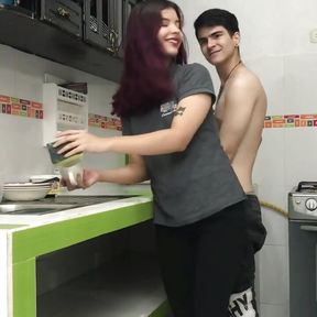 I Get Horny and Ask My Stepbrother to Fuck Me in the Kitchen - Porn in Spanish