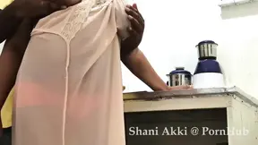 Sri Lankan MILF cheats on hubby while he's away