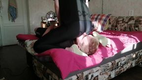 Preview - Yoga Pants Facesitting - Smothering - Young Goddess - C4S Store - 120987