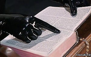 Alt guy anal fucks shemale nun