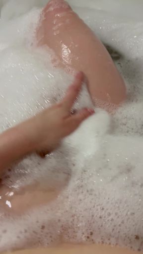 I play with my nipples in bubble bathtub