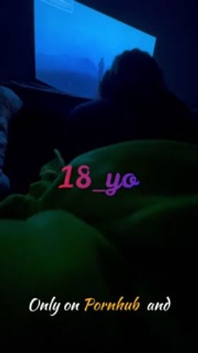 18_yo "I'm going to be home alone this weekend, you should cum over 😘🍑"