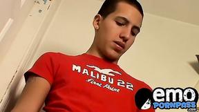 ”Handsome guy wanks his hard rod in his room all alone”