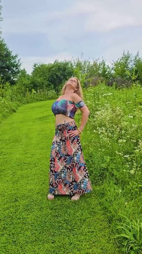 BIG MATURE MOMMY TITTY outdoor clips from my ONLYFAN Page released   Clip 1