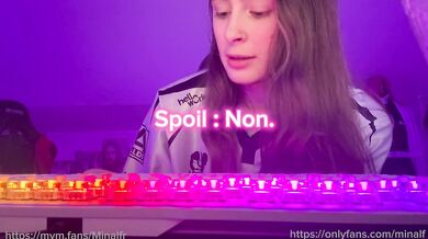 French Vlog Girl’s juicy anal twerk & first POV baise fuck