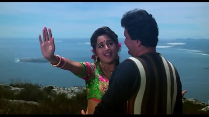 Is duniya main video song