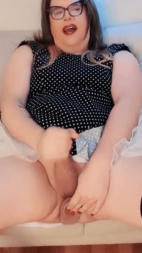 Princess Bunnie: CD lifts her Petticoats to Masturbate   Clip 1