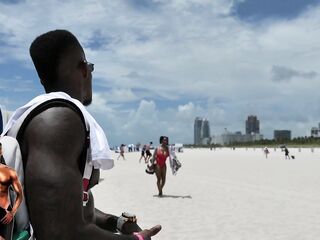 Large Tit Bubble Ass Black Baddie Quincy Roee Gets A South Florida Penis Down After Getting Off From Work