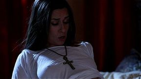 Cassidy Klein wants to taste her stepmom Jelena Jensen's pussy