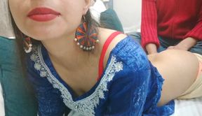 Indian Desi Bhabhi seduces electrician while he is repairing. Pussy fucked hard with Hindi audio - Repair waale ne kiya
