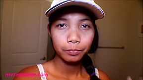 Thai 18-years-old Deep Throat Tharot Pie After See Shark Reef Aquariu