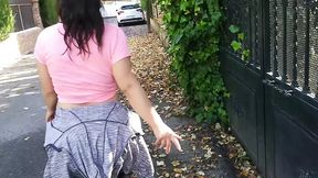 Amateur babe flashes boobs and gives outdoor BJ