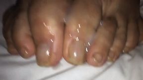 TOE CUM AND ASS SPREADING - SD