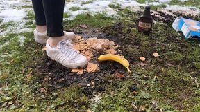 Nizzas crushing muddy treats