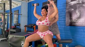 huge butt sexy latina kiara mia gym in los angeles