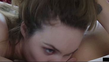 Lesbian Kissing & Cunnilingus Show! Freya Parker & Julia Ann Team Up!