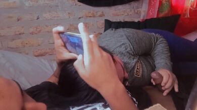 I wanted to suck the dick of my friend who plays free fire