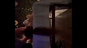 Masajista se aprovecha de rubia. C&aacute_mara escondida.