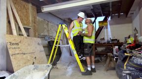 Construction Service Hi-vis Oral Overtime in the Workshop