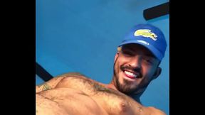 Maloca batendo uma 3