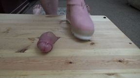 FULL WEIGHT COCK CRUSH IN SHARK TOOTH WEDGES ON THE COCK TABLE WITH CUM SHOT CAM 1 FULL LENGTH