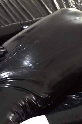 Latex Danielle and her oral session