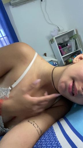 OnlyFans teen shows off her tits