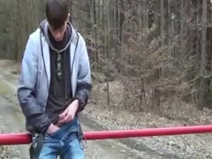 Twink Masturbates on Webcam