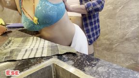 Bra Seller Showed Alisha Bhabhi's Sexy Back End and Fucked Her Hard