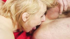 ”Mature rimming & blowing much younger lover”