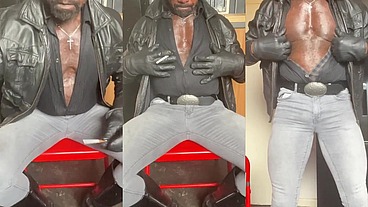 Fetish Black Tight Shirt & Jeans Smoke & Deload