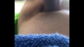 Jugando con mi dildo