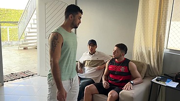 MEUS AMIGOS DO FUTEBOL ME FIZERAM DE PUTINHA.VIREI DEPOSITO DE PORRA PRA ELES.