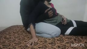 Meena Bhabhi Enjoying Romantice Sex with Husband Friend