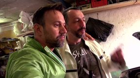 Sexy MILF gets a warm fuck and a warm load on her face