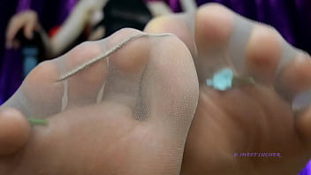 Trapped in my pantyhose - Giantess Sweet Lucifer Goddess Italian Mistress Femdom POV