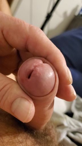 Left handed wank cum shot