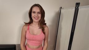 205-1 Babe fucks for creampie