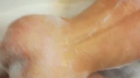 Smokeing and Fingering in Bubble Bath