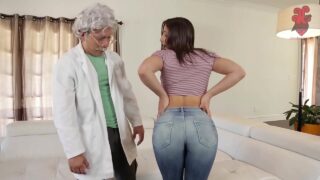 Kåt stor rumpe Latina hore Abella Danger tar det dypt i rumpa