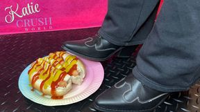 (Food crush ASMR) Hotdogs vs cowgirl boots