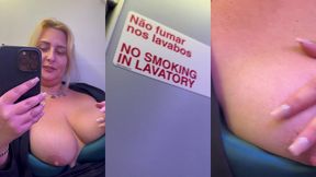 une exib dans l’avion pendant le vol hihiihih