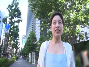 A125G08 Interviewing a beautiful part-time worker jogging with her big breasts, hooking up and filming her for a sexy climax!