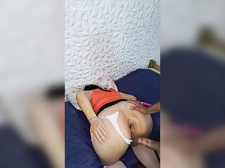 Ella grita QUIERO PIJA QUIERO PIJA !!! Se la doy por el culo.