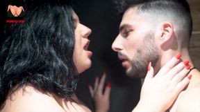 This Hot Brunette Absolutely Wanted to Do It in the Jacuzzi with Her Best Friend's Guy!