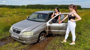 CAR STUCK Girls stuck in mud, filming a movie for their subscribers
