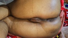 Indian Bhabhi Fuck Her Ass and Pussy By Brinjal